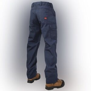 Women’s  TOUGH DUCK Navy Cargo Pants
Never worn- but has been washed.